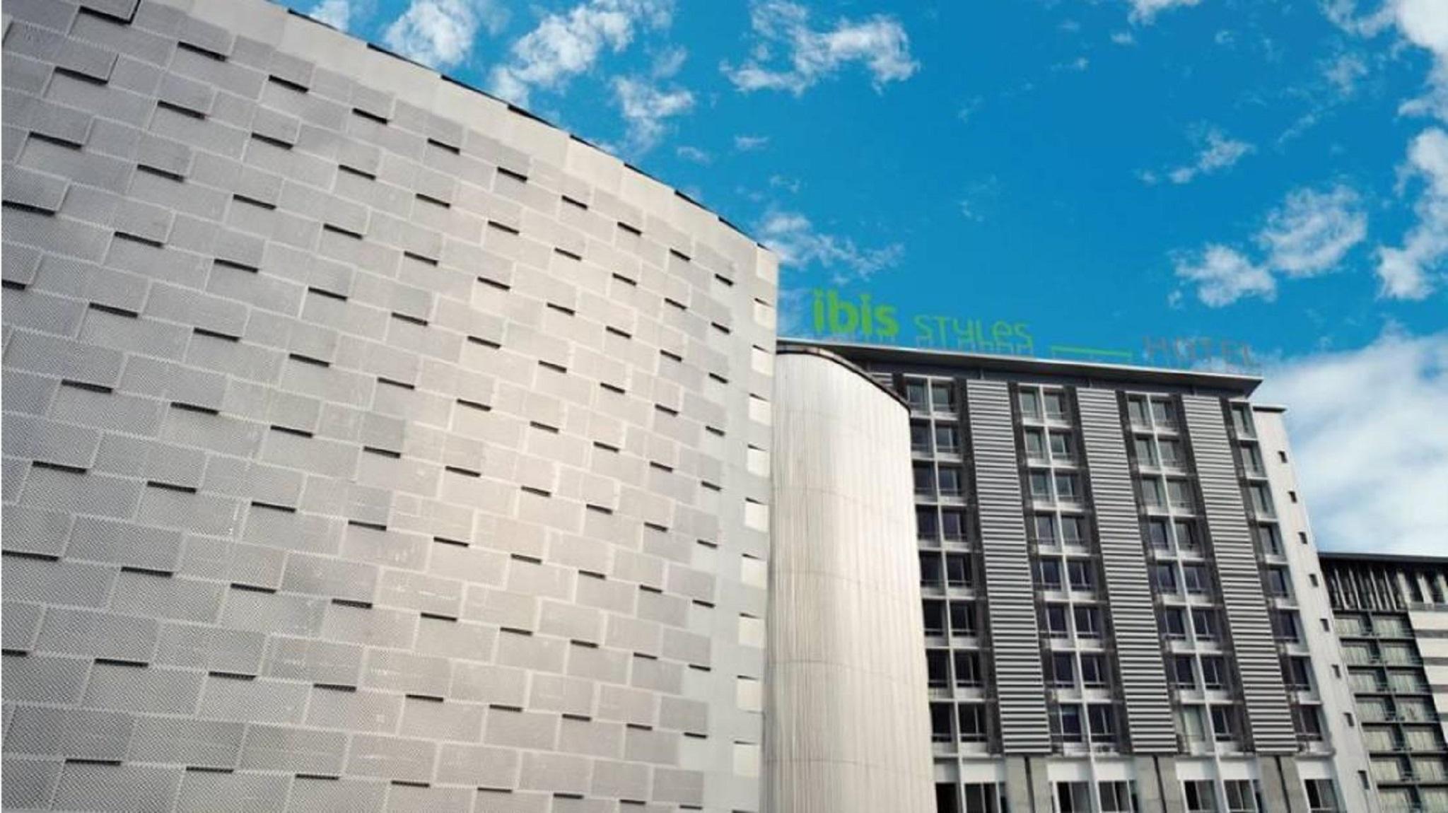Hotel Ibis Styles Fraser Business Park 3*