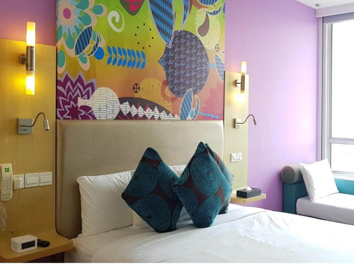 Ibis Styles Fraser Business Park Hotel
